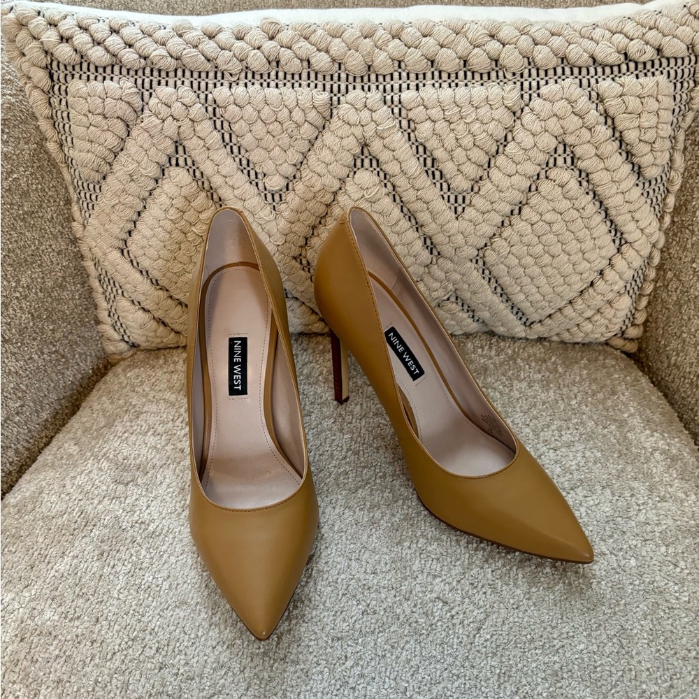 Like New! Nine West Tatianna Pumps